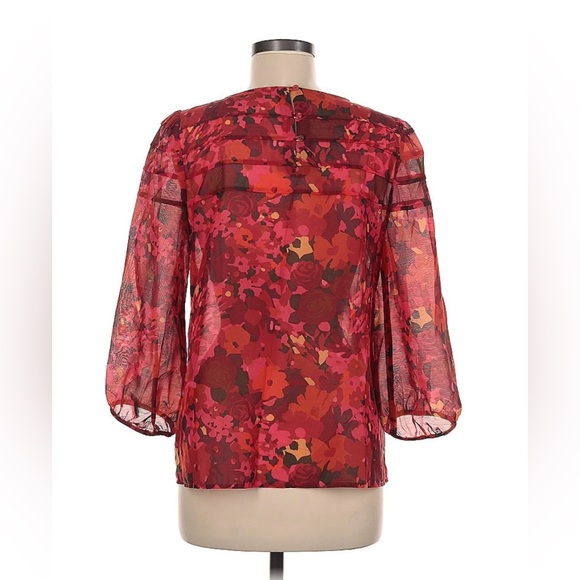 Ann Taylor LOFT
Size M (Petite)3/4 Sleeve Blouse - Picture 2 of 2